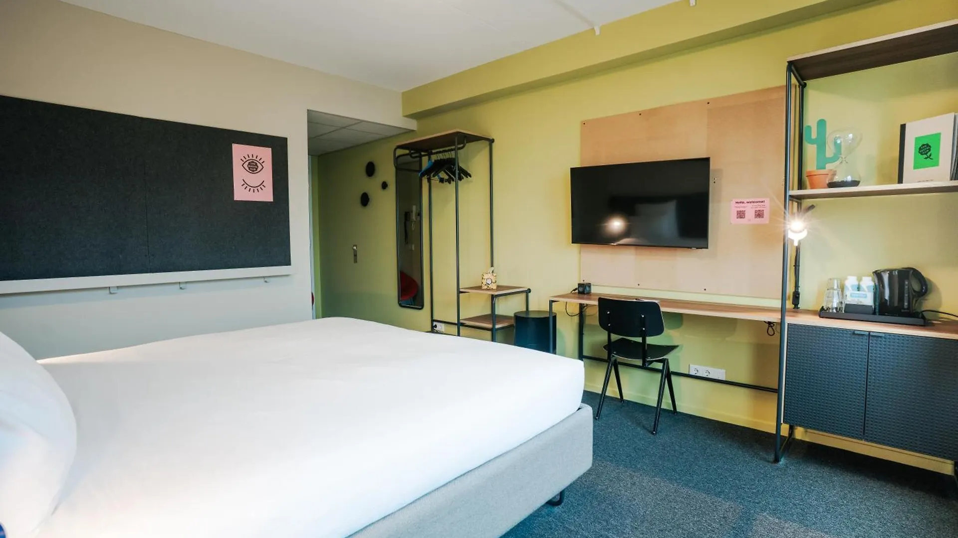 The Social Hub The Hague Extended Stay 0*,
